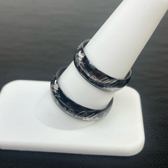 His and Hers LOTR Black Rings - Picture 11 of 13